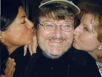 Laurie David and Arianna Huffington thank Michael Moore